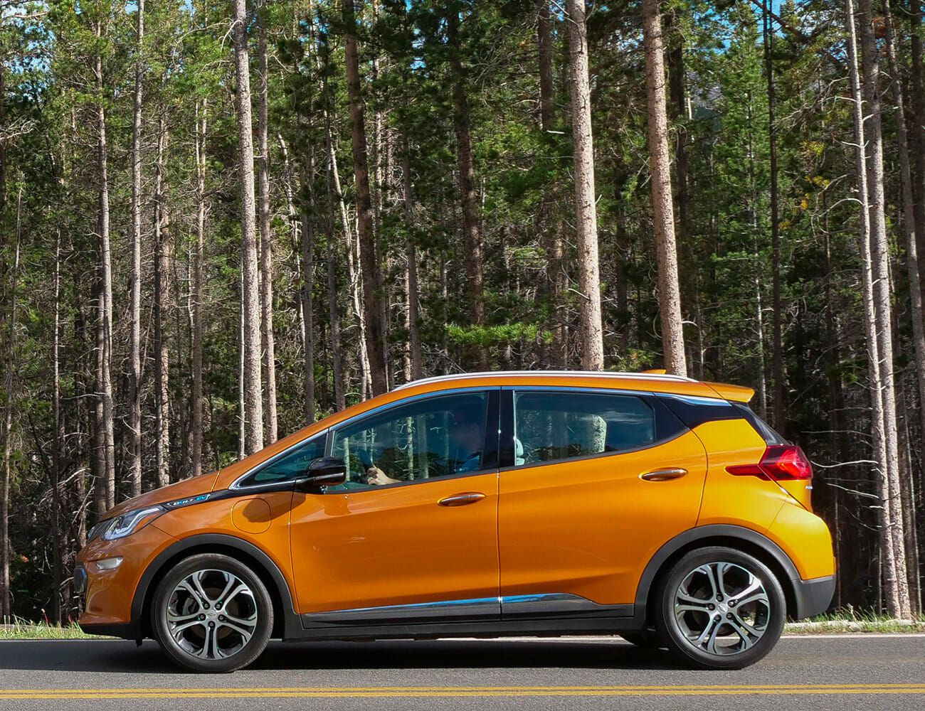 Chevrolet-Bolt-EV-gear-patrol