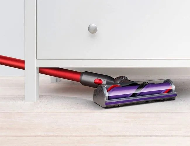 Dyson-Cyclone-V10-Gear-Patrol-Feature