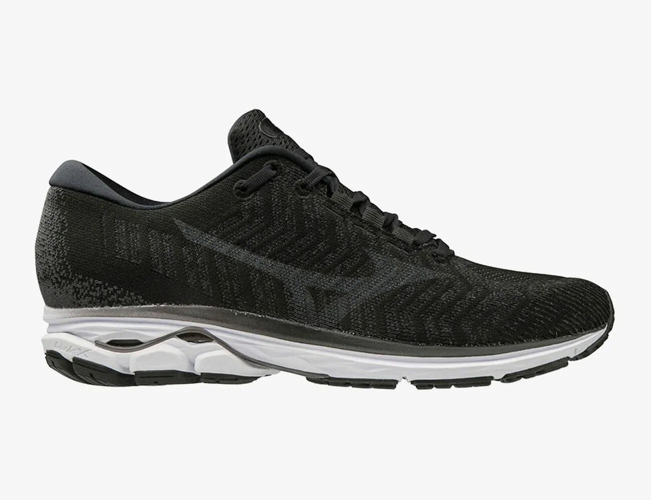 Fitness-Deals-5-4-gear-patrol-Mizuno-Rider-Waveknit-3