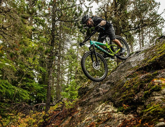 I-Thought-I-Knew-How-to-Mountain-Bike-gear-patrol-lead-featured
