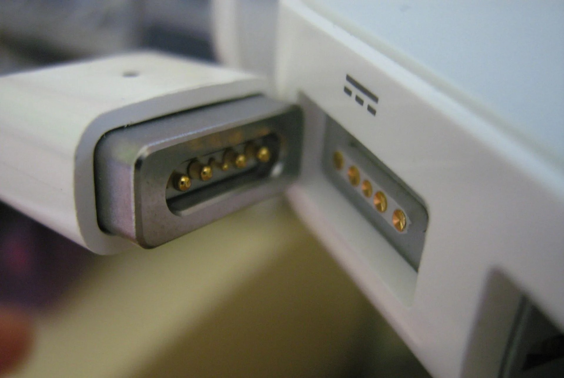 MagSafe-Gear-Patrol-Lead-Full