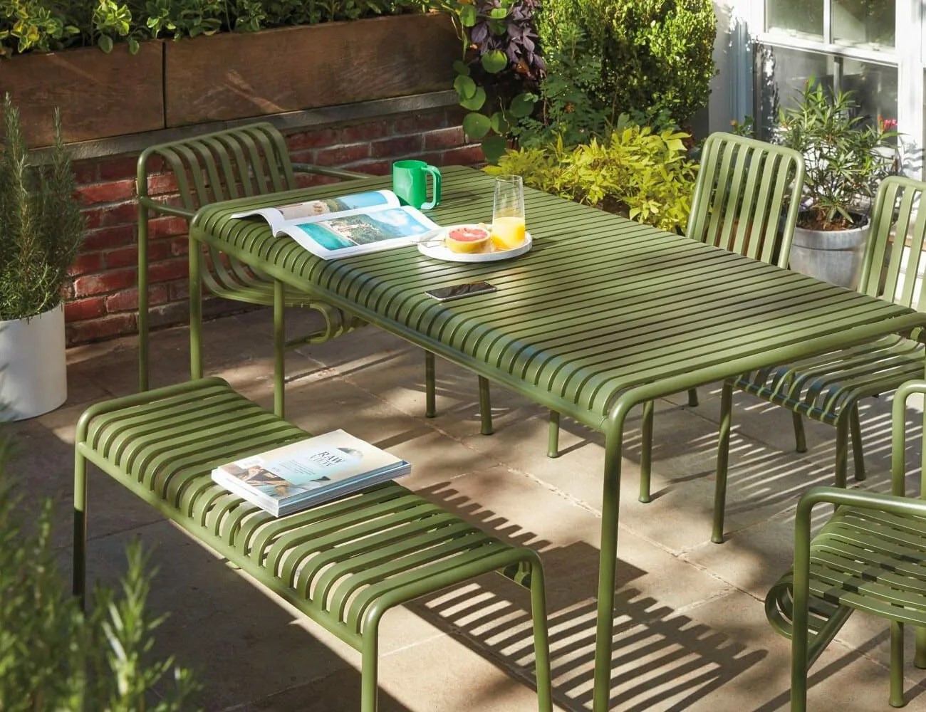 Outdoor-Furniture-5-20-gear-patrol-DWR-2