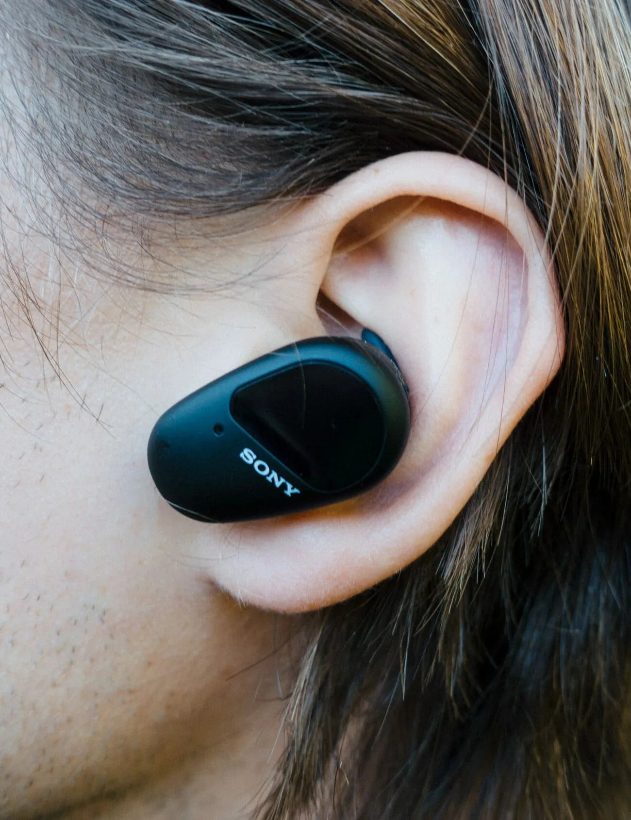 Sony-Workout-Buds-Gear-Patrol-2