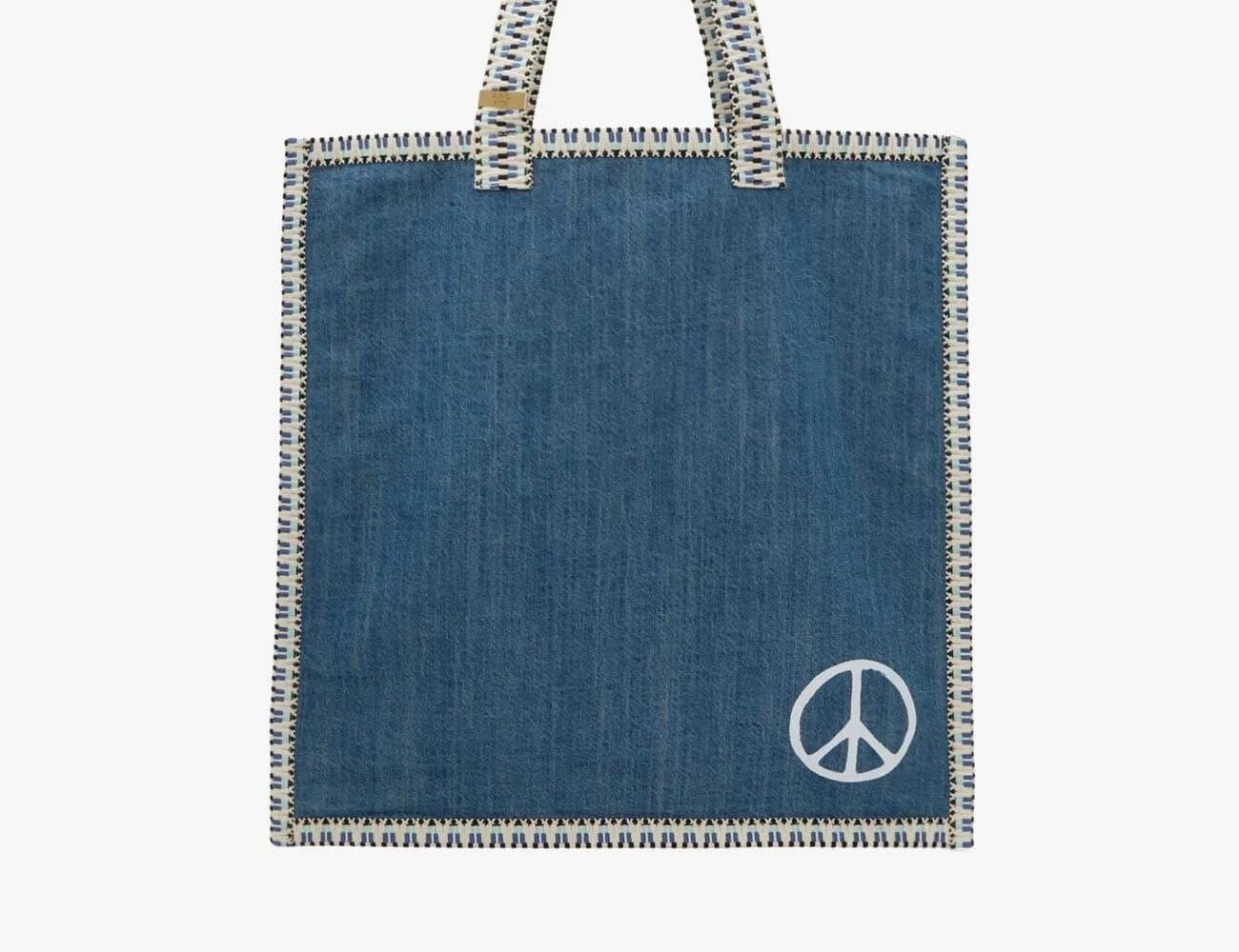 Style-Deals-5-26-gear-patrol-APC-Tote