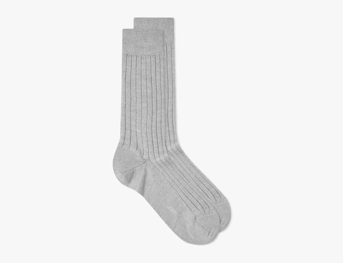 Style-Deals-5-26-gear-patrol-Sunspel