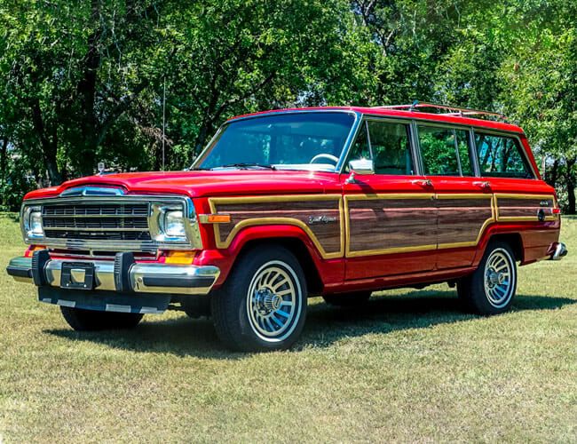 The-Hellwagon-Grand-Wagoneer-gear-patrol-lead-feature