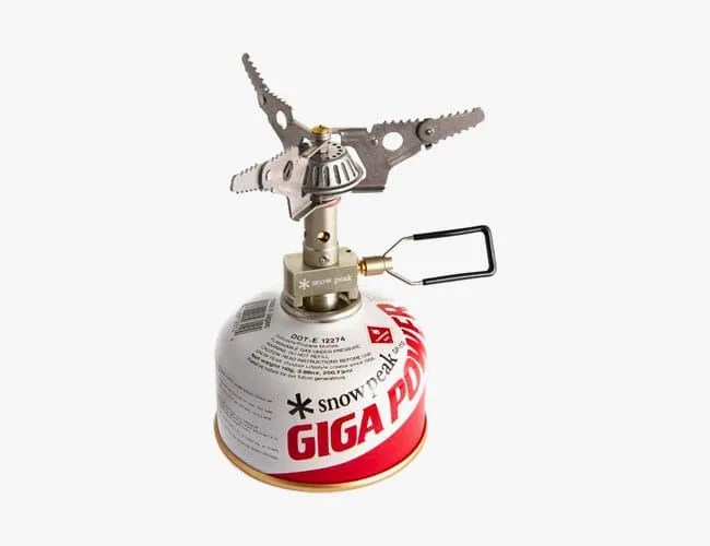 Thru-Hiking-Gear-gear-patrol-giga-power