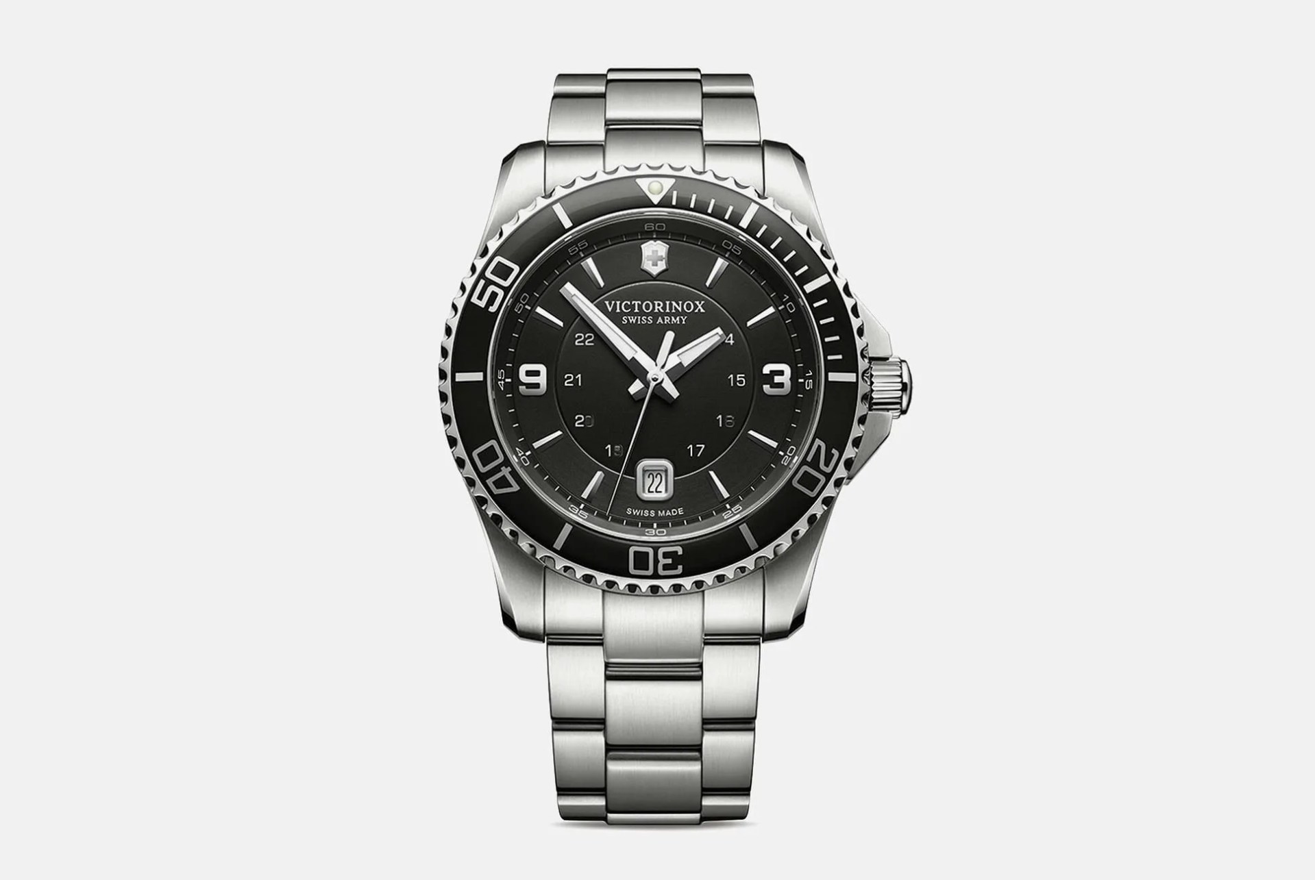 Victorinox-Maverick-Gear-Patrol-Lead-Full