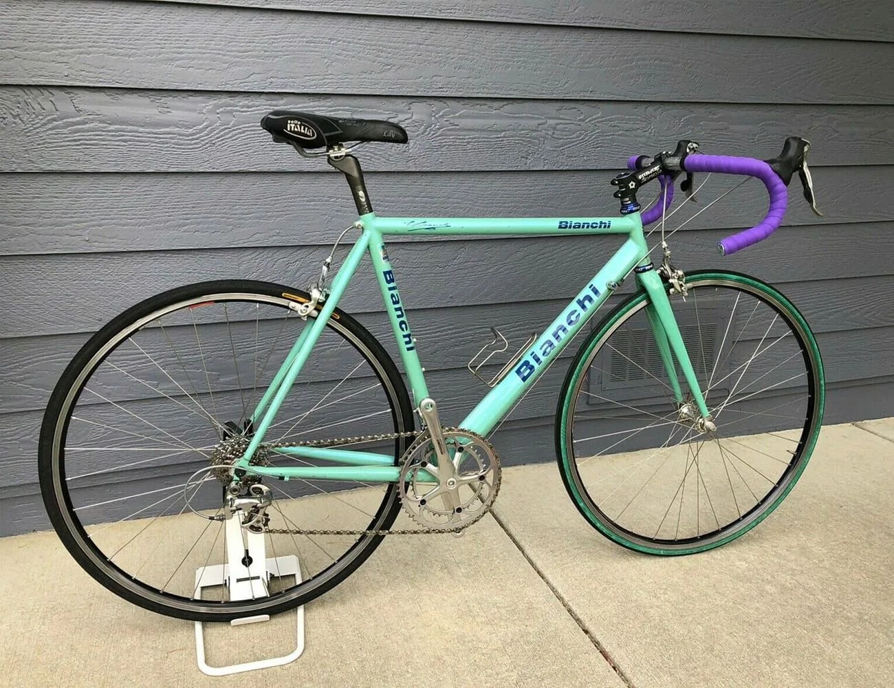 Vintage-Road-Bikes-gear-patrol-Bianchi-Reparto