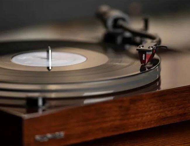 5-Affordable-Turntables-Than-Even-Audiophiles-Would-Want-Gear-Patrol-Feature