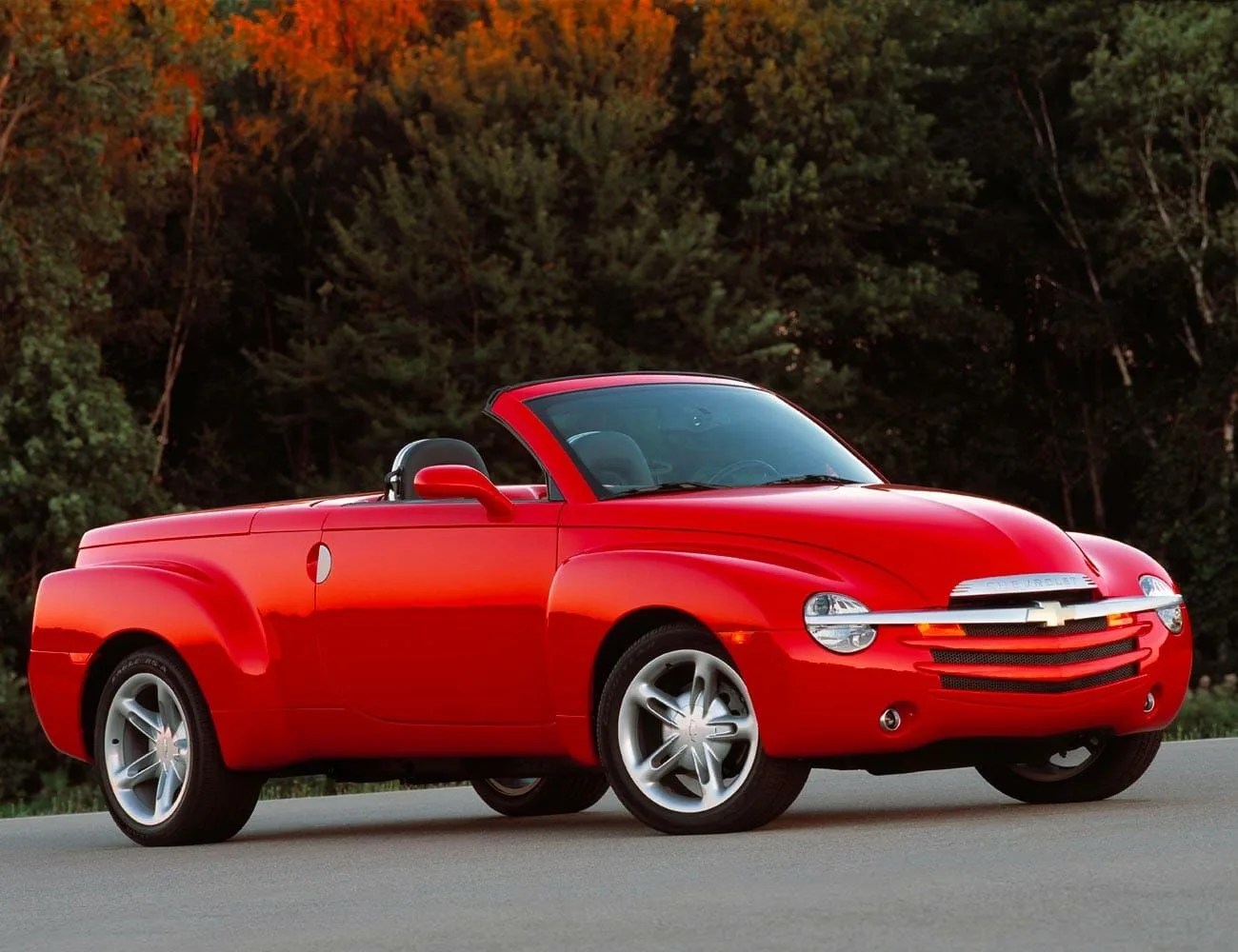 6-Weird-GM-Cars-gear-patrol-Chevrolet-SSR