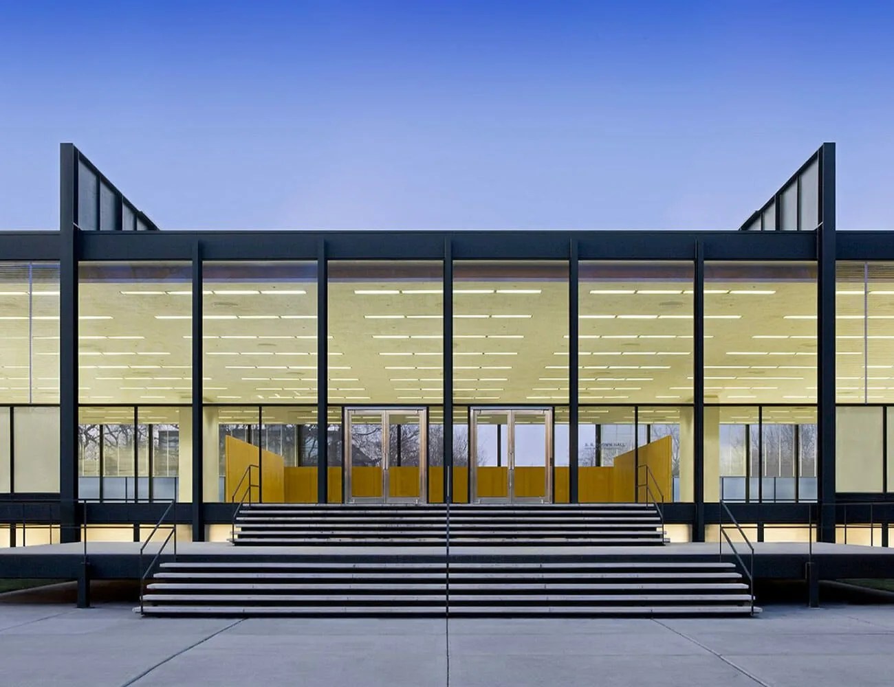 Bauhaus-Most-Influential-Design-Institute-of-Design-Campus-Gear-Patrol
