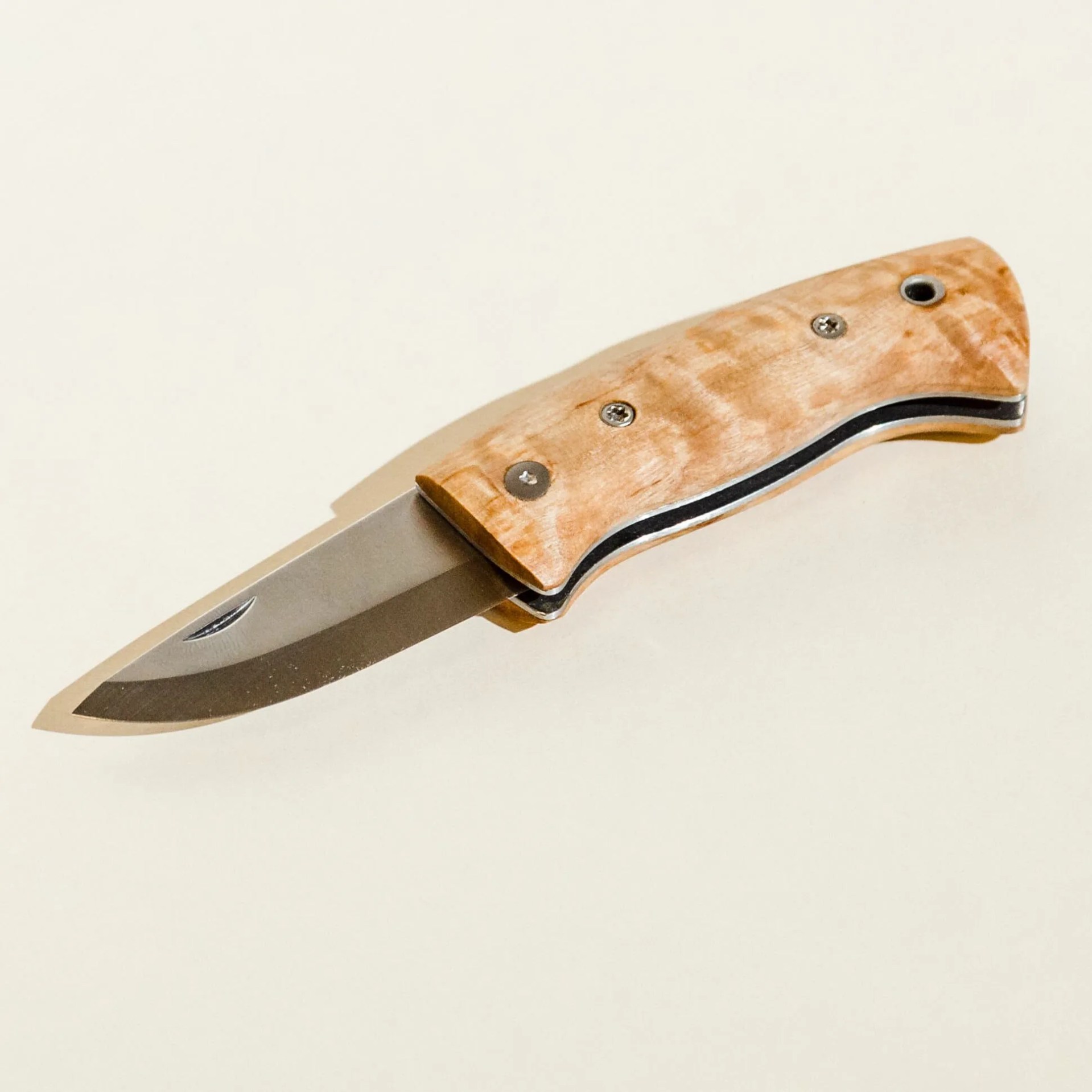 Best-of-OR-Summer-2019-gear-patrol-knife
