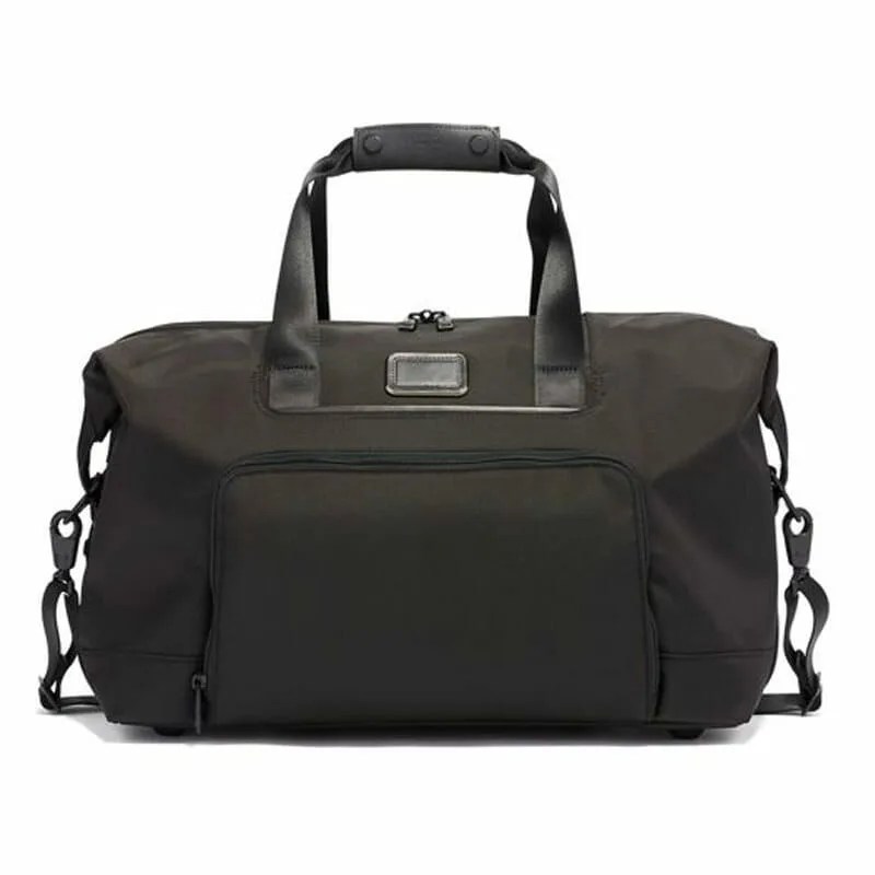 Deals-Not-To-Miss-6-18-gear-patrol-Tumi