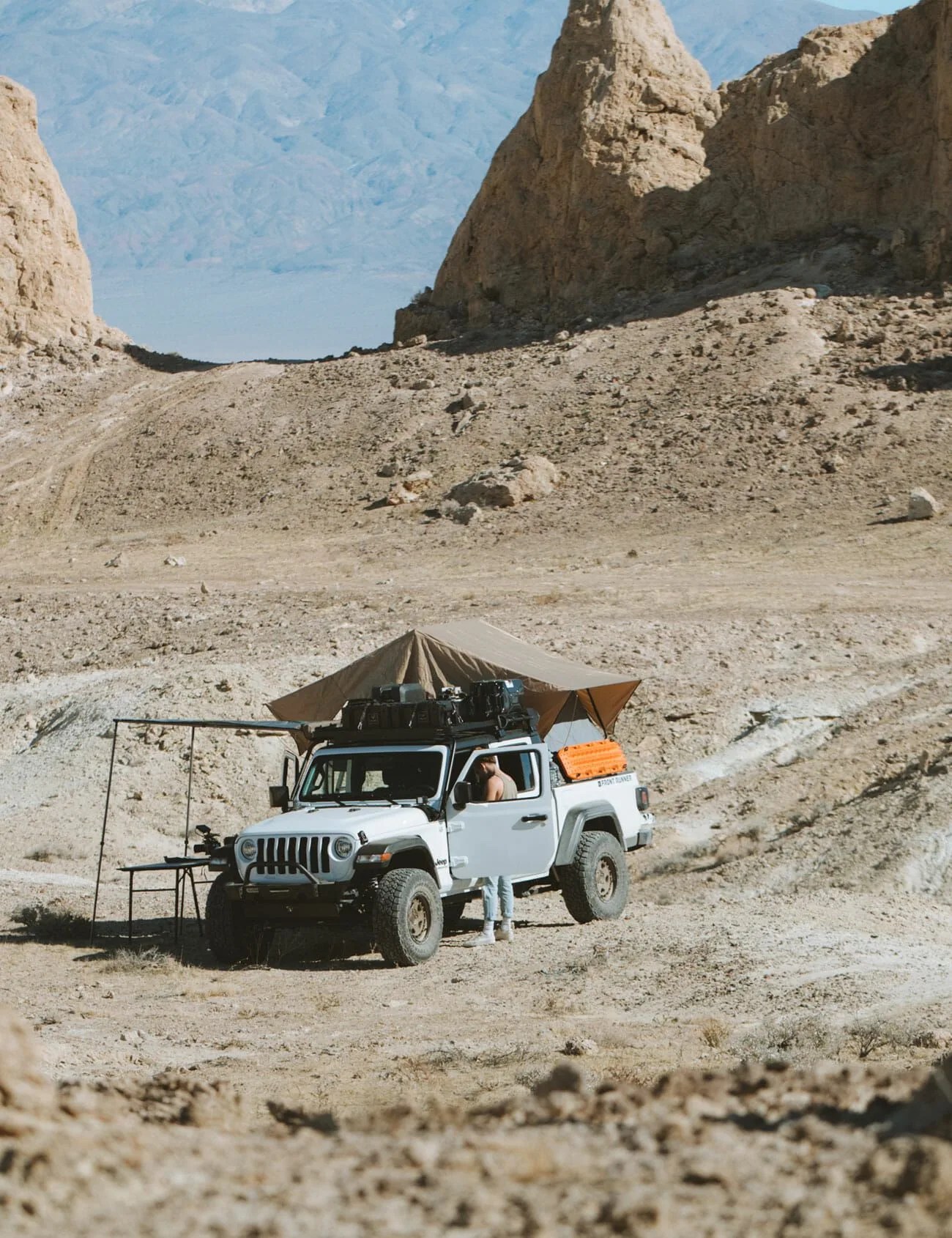 Jeep-Gladiator-JT-Extreme-Roof-Rack-Gear-Patrol-amb