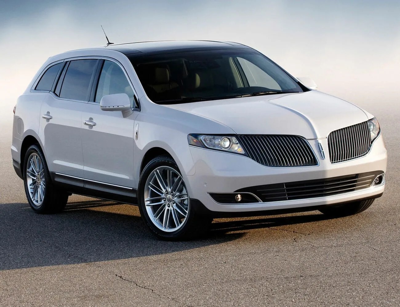 Lincoln-MKT-Gear-Patrol