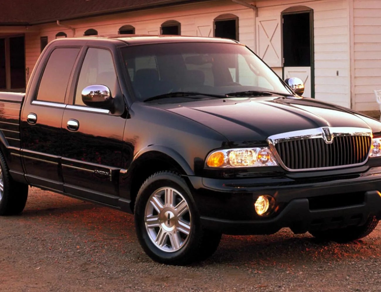 Lincoln-Nighthawk-Gear-Patrol