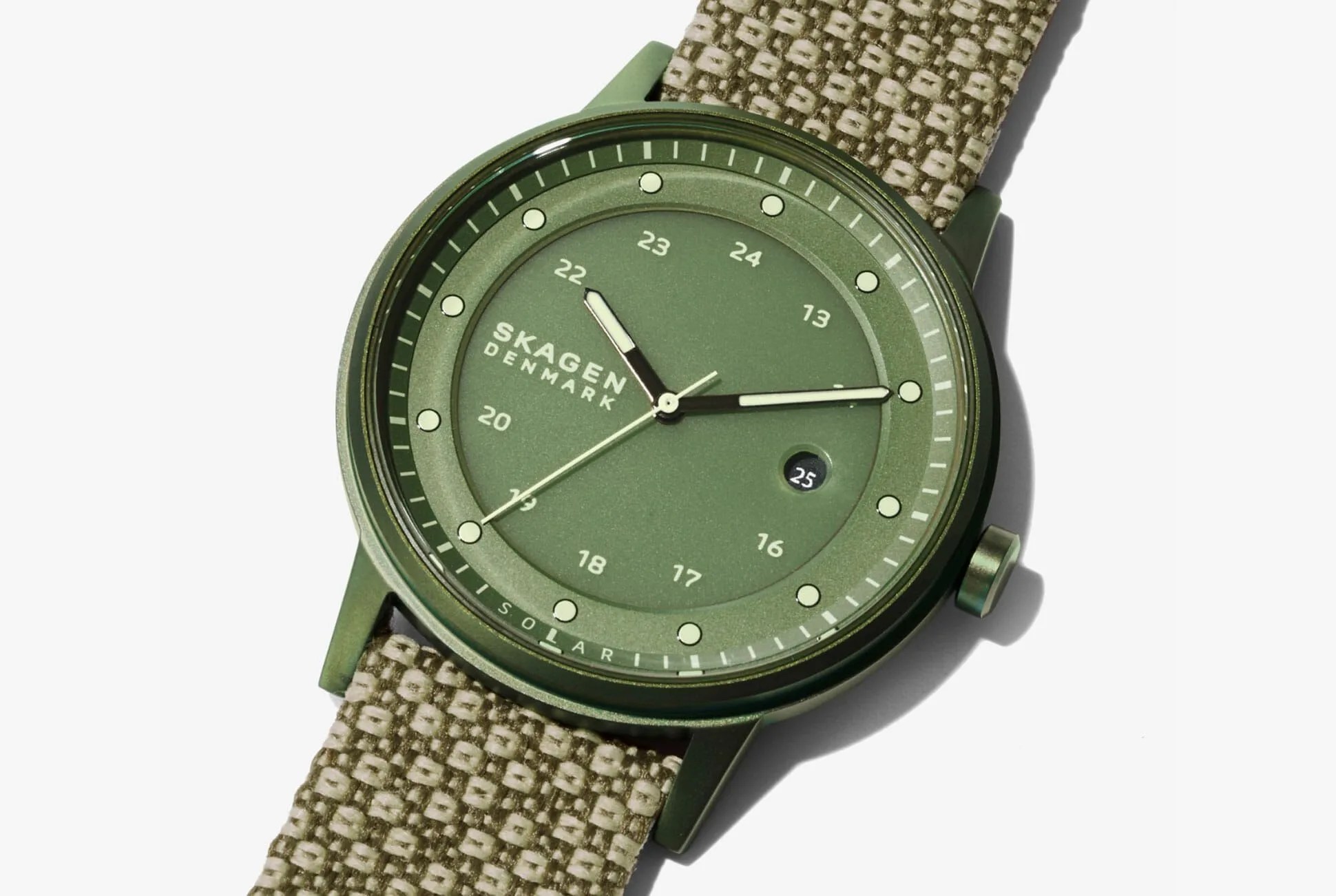 Skagen-Henrikson-Gear-Patrol-Lead-Full