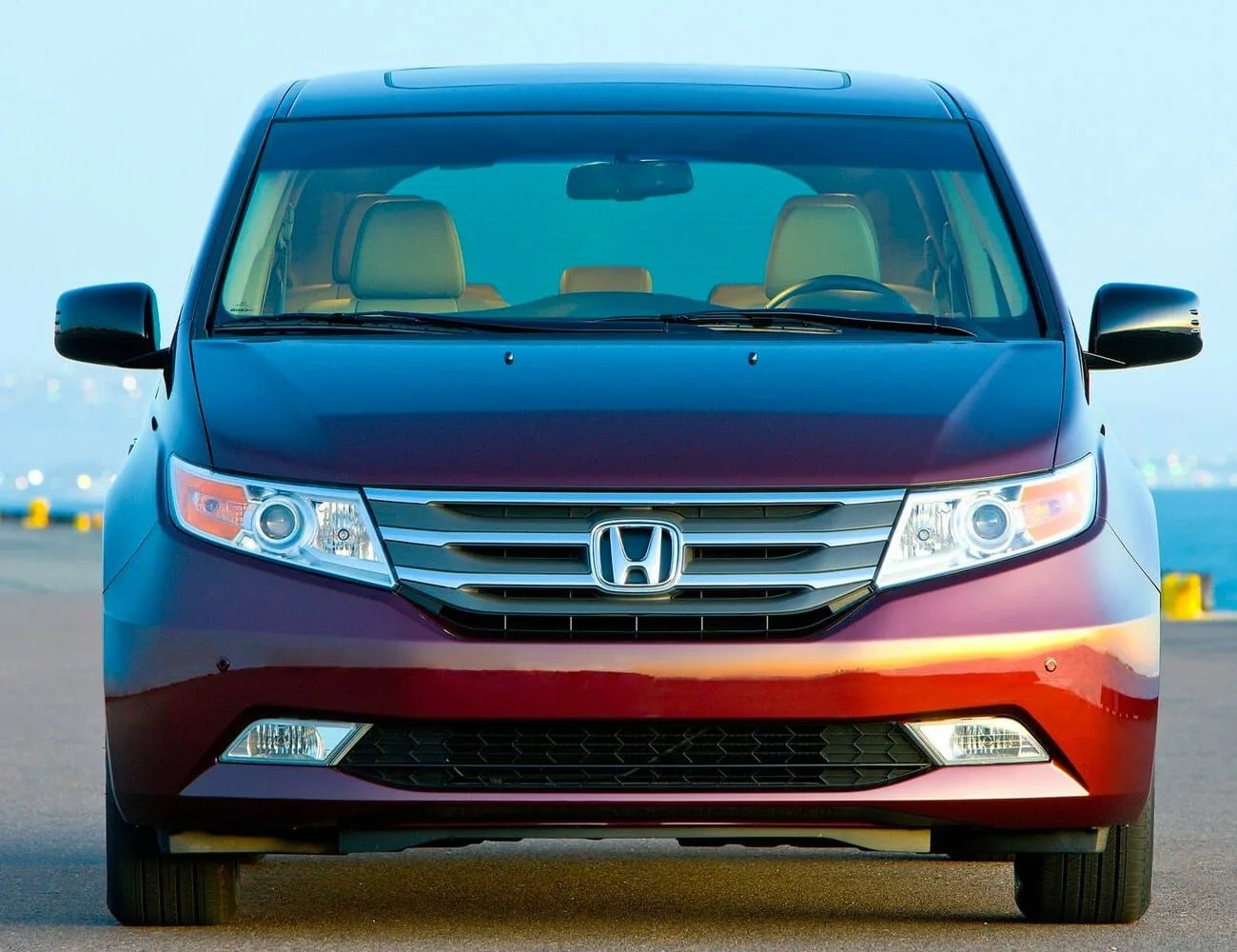 Used-Cars-gear-patrol-Honda-Odyssey