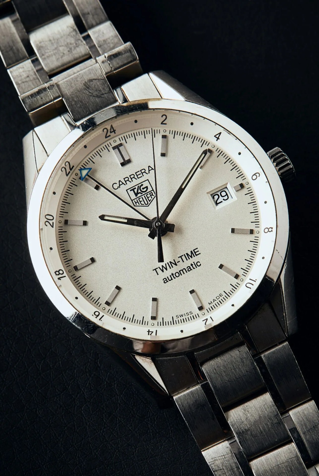 staff-watches-gear-patrol-2019-carrera
