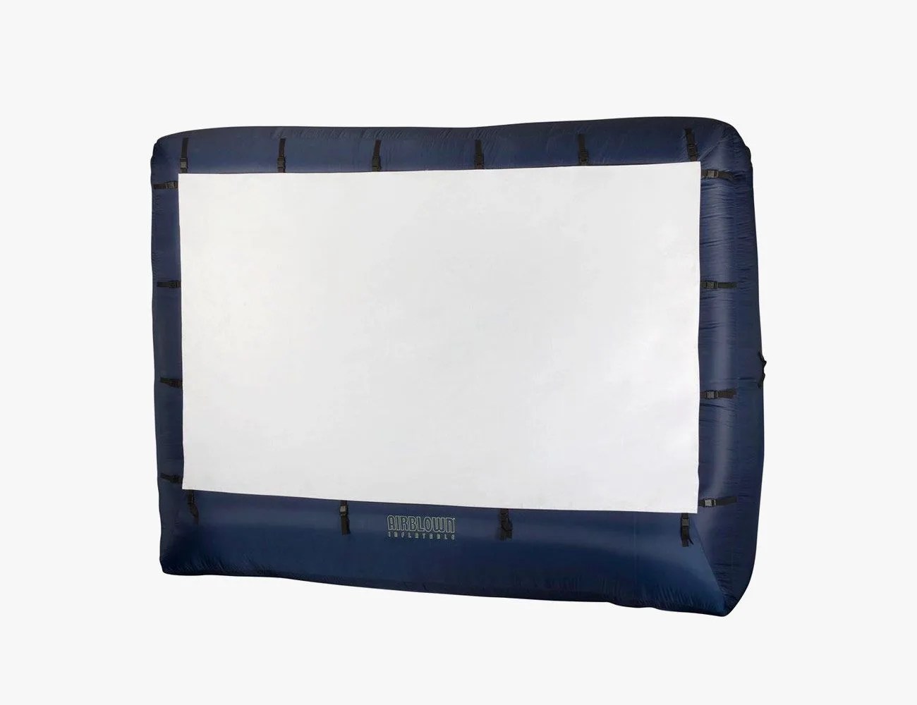 DIY-Outdoor-Theater-gear-patrol-5