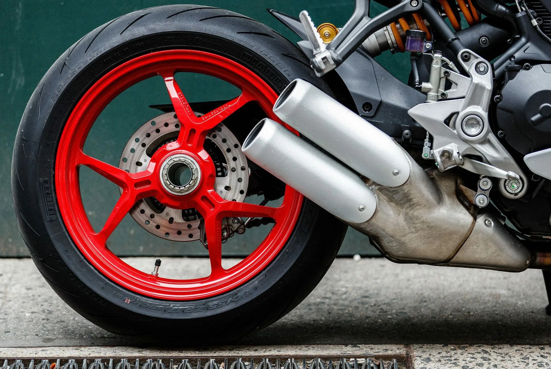 Ducati-Super-Sport-S-Review-gear-patrol-slide-5