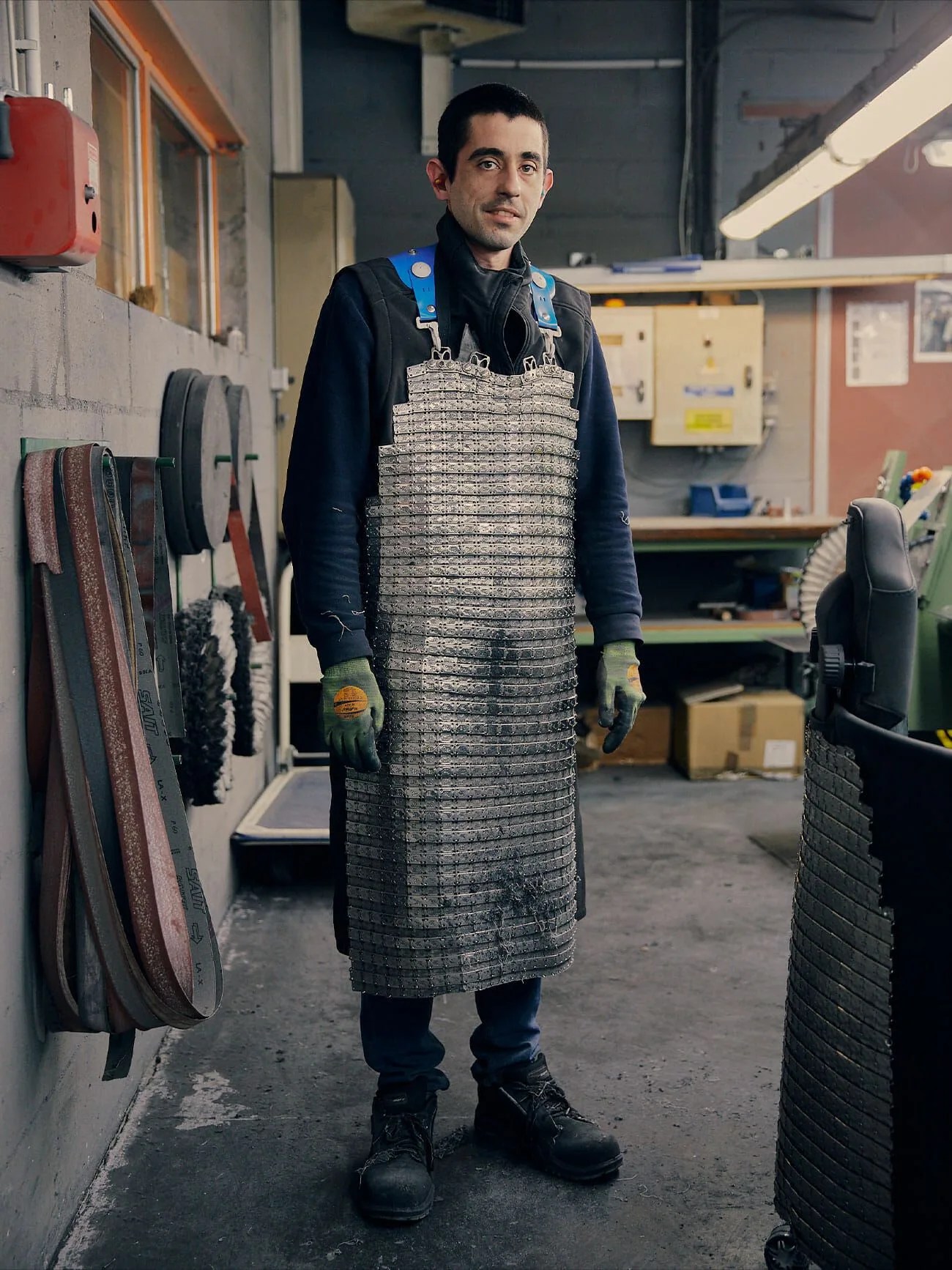 Laguiole-M2W-Gear-Patrol-chainmail-portrait