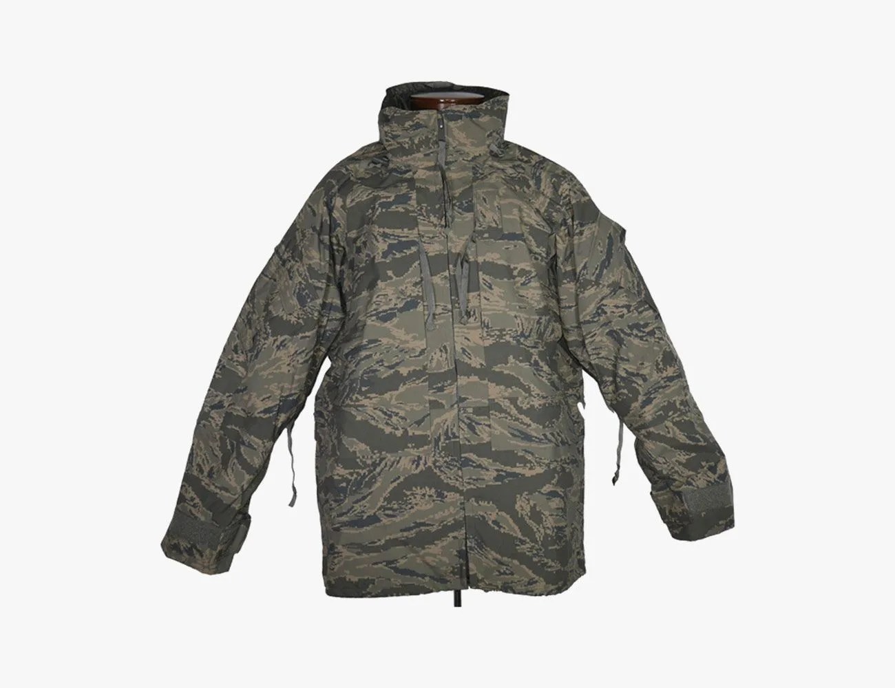 Military-Gear-For-Civilians-gear-patrol-Valley-Apparel-AF-APECS-Parka
