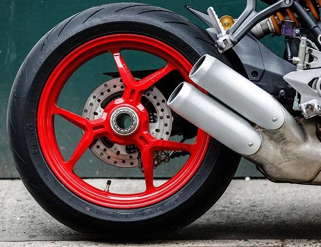 Motorcycle-Wheels-gear-patrol-lead-feature