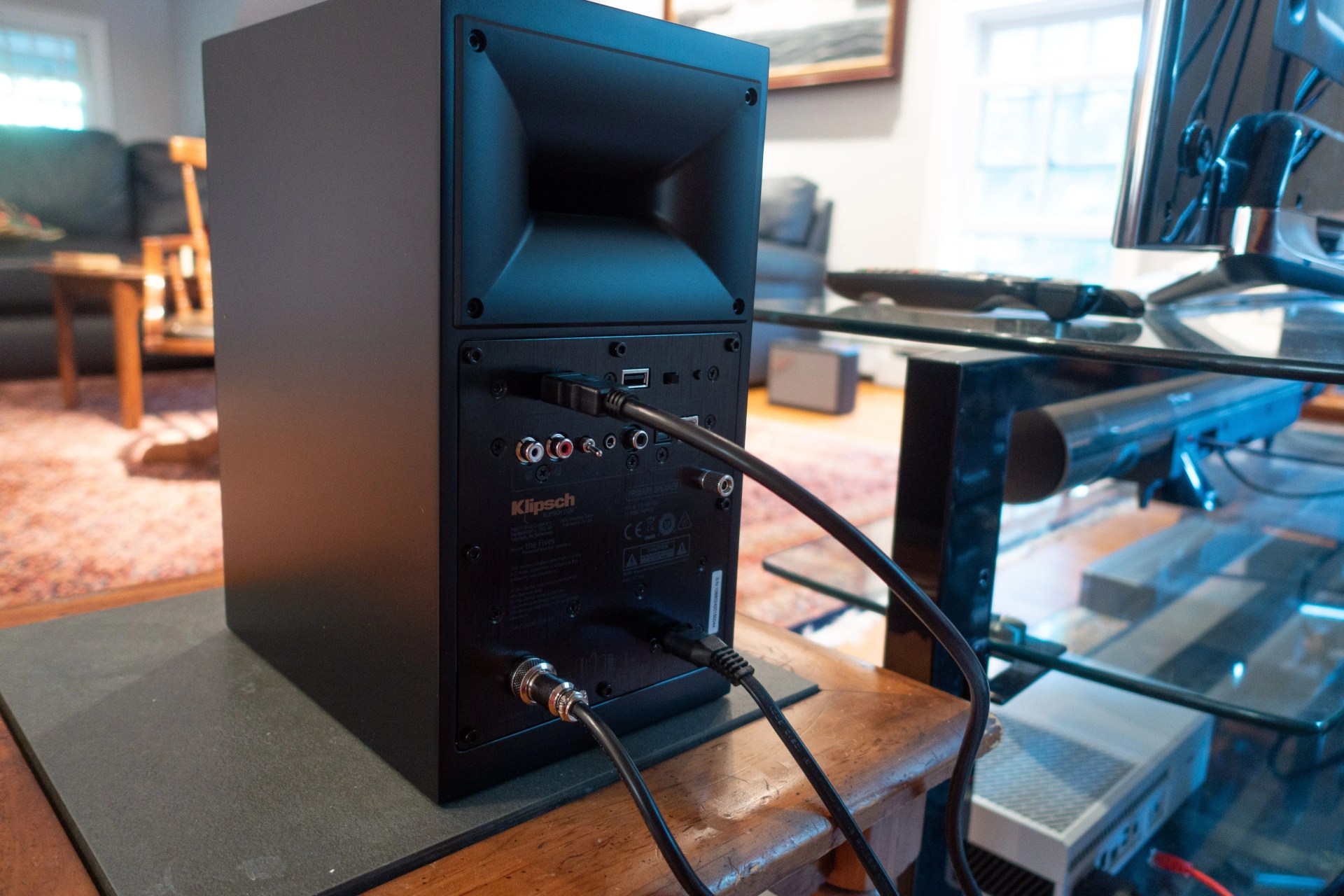 backside of klipsch fives