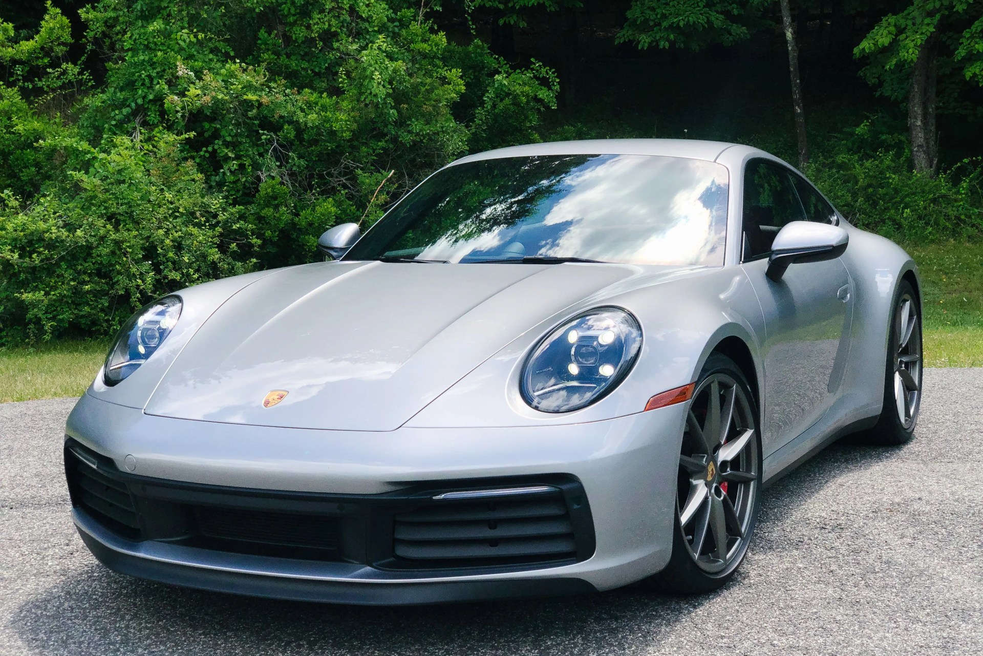 silver porsche 911