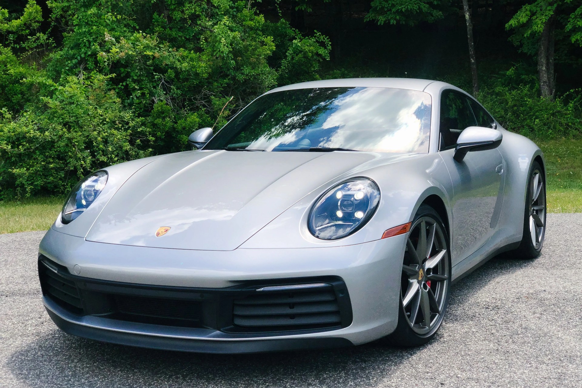 silver porsche 911