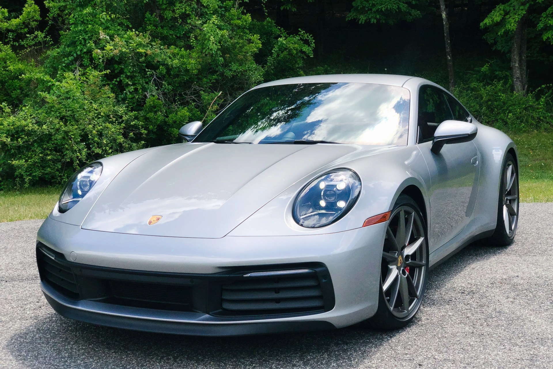 silver porsche 911