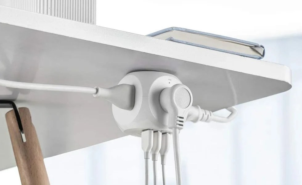 tech desk gadgets