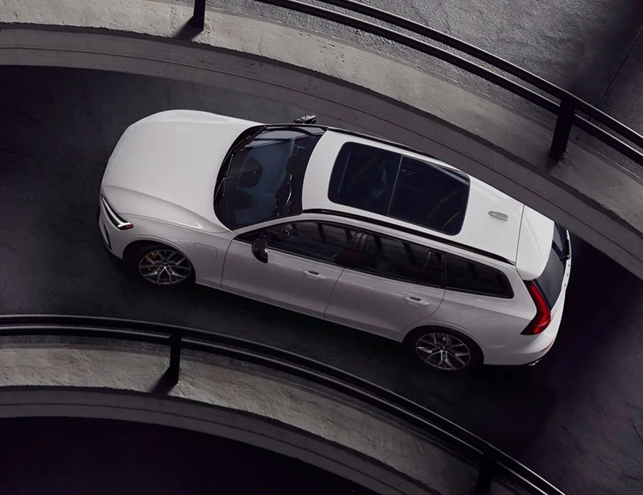 volvo v60 hybrid﻿