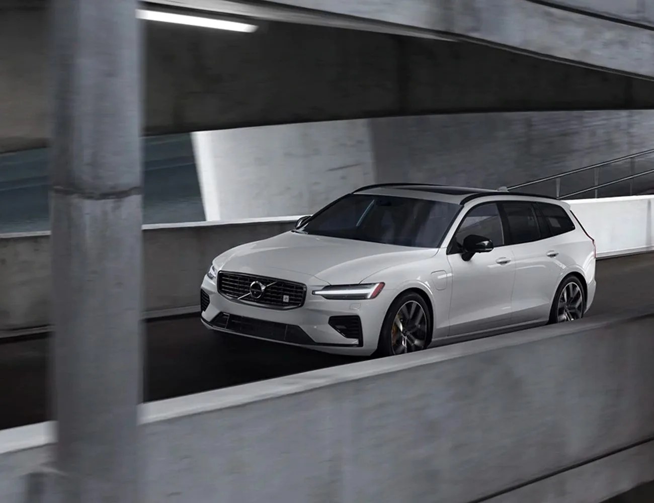 volvo v60 hybrid﻿