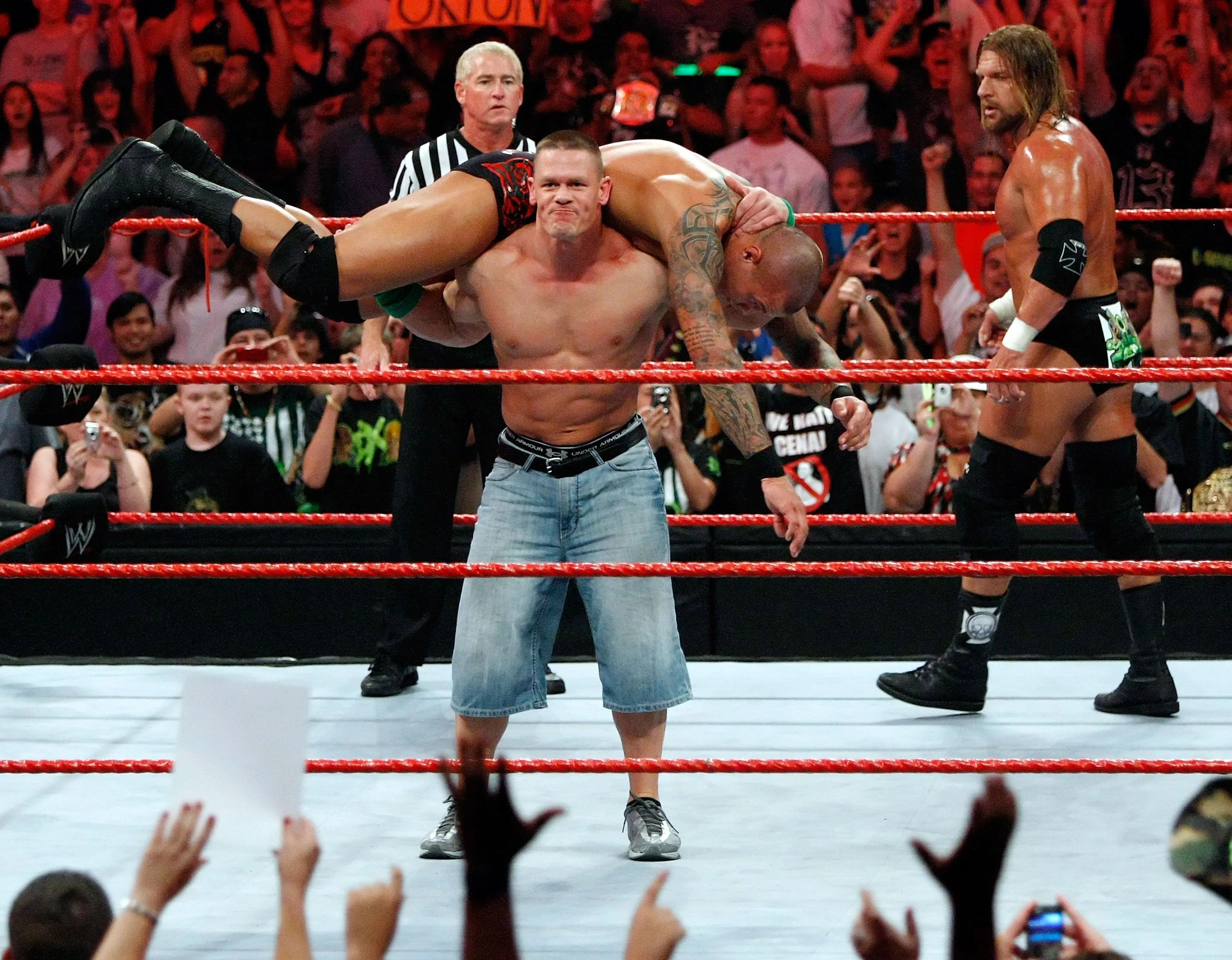 wwe monday night raw in las vegas
