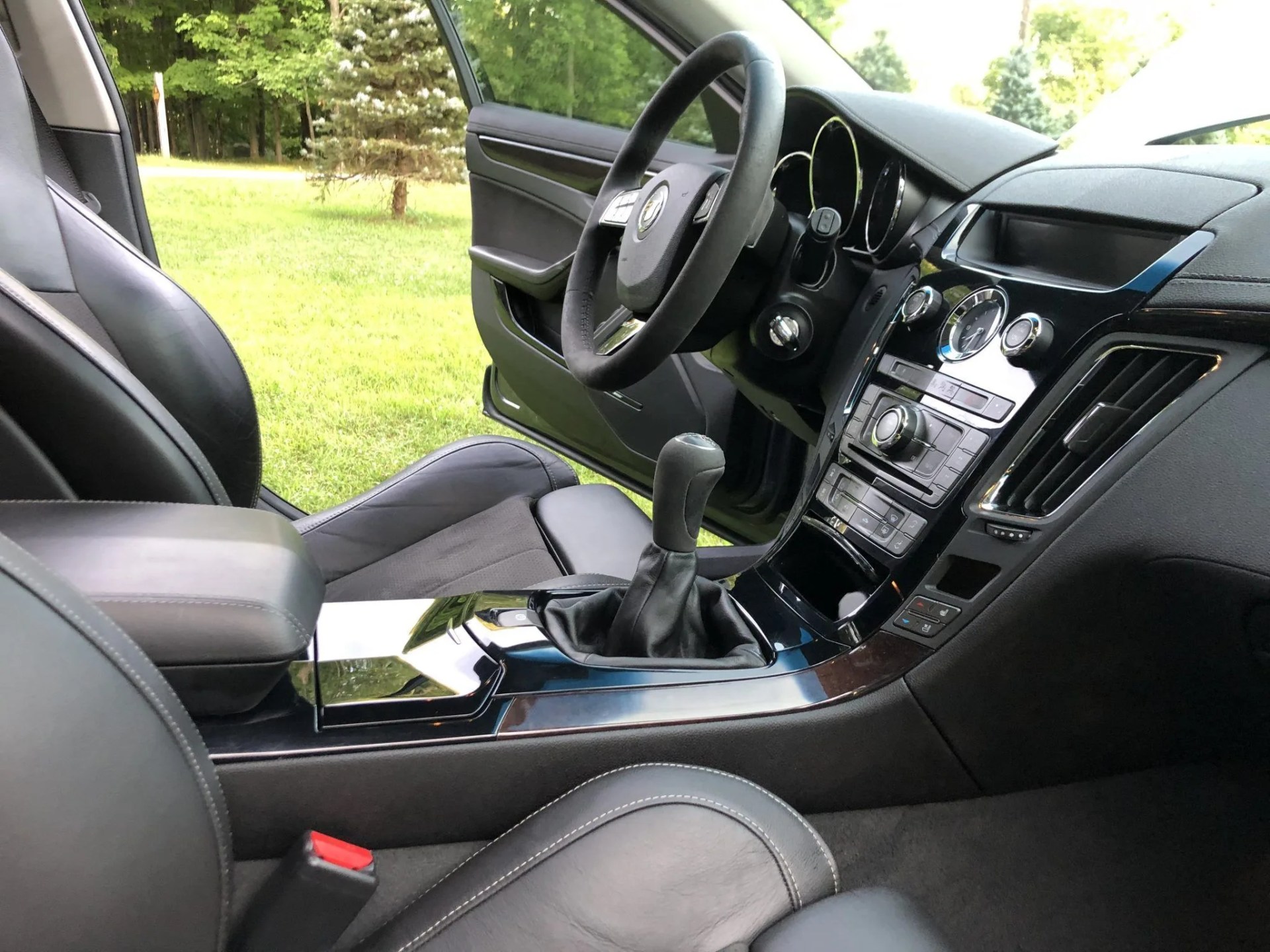 cadillac cts v manual interior
