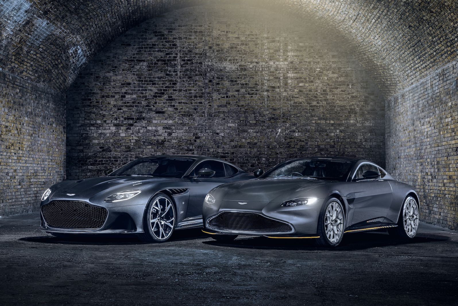 aston martin dbs superleggera 007 edition