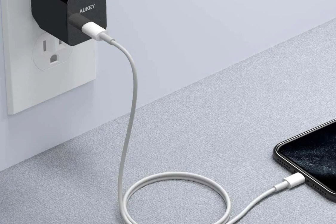 aukey minima 18w pd charger