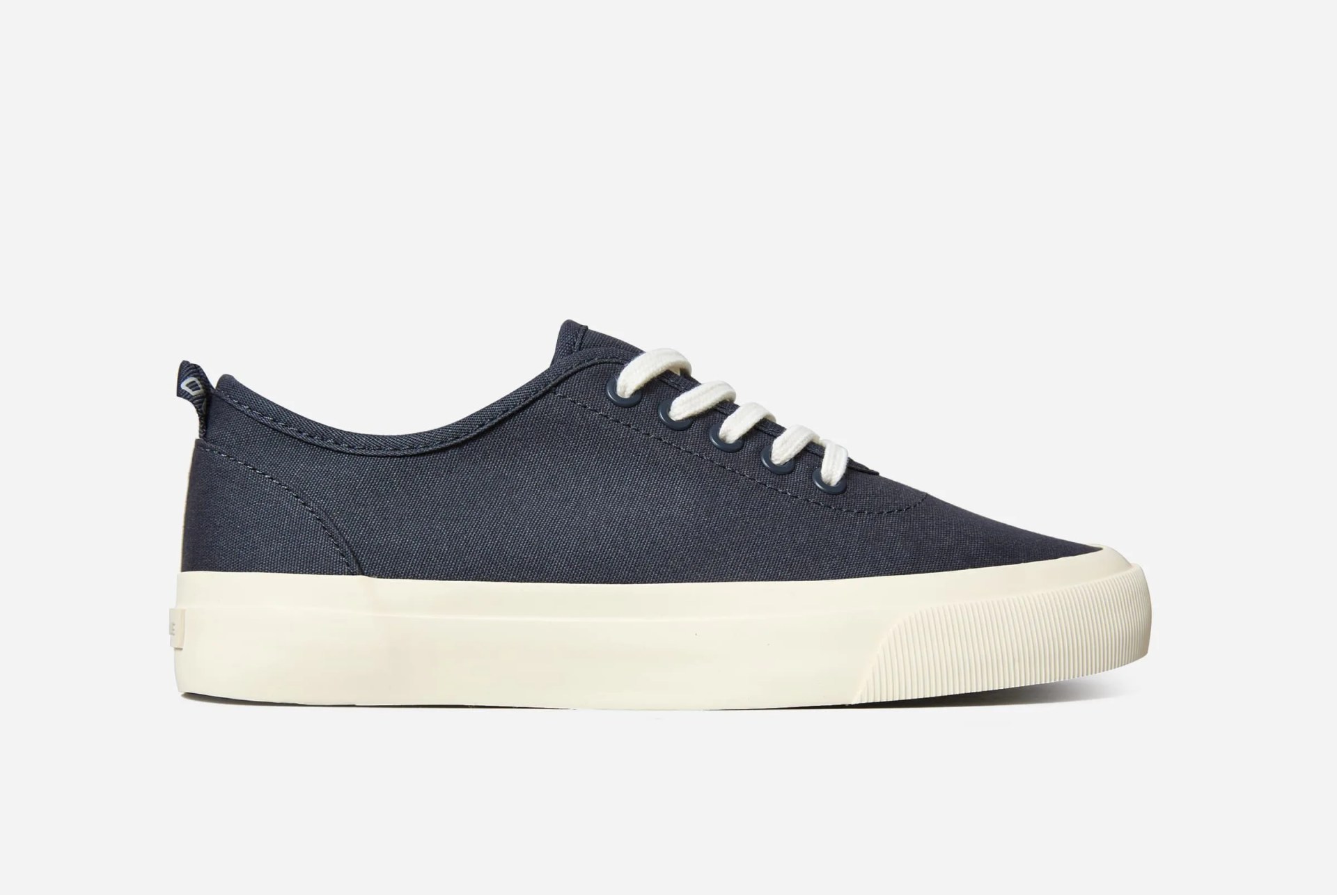 everlane forever sneaker