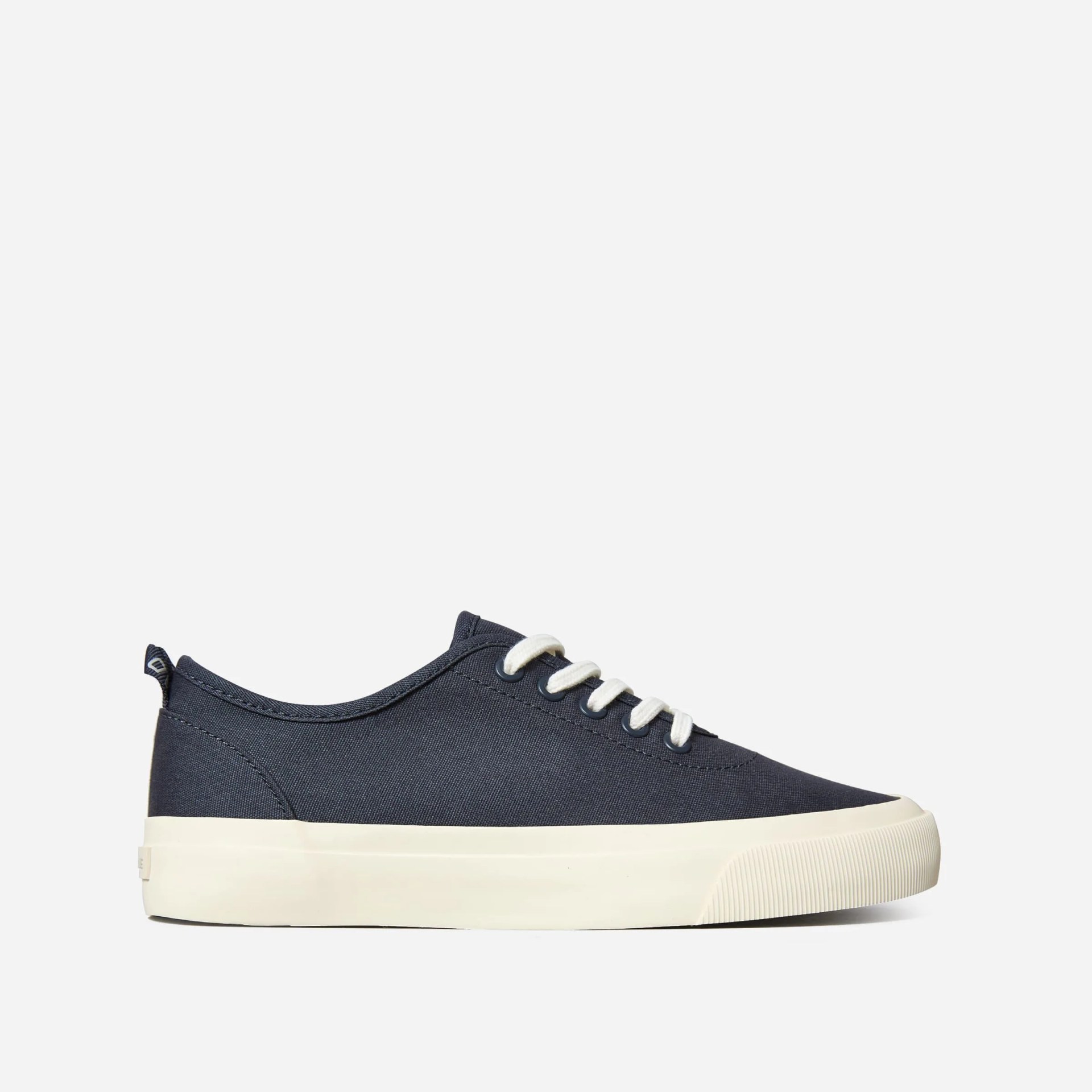everlane forever sneaker