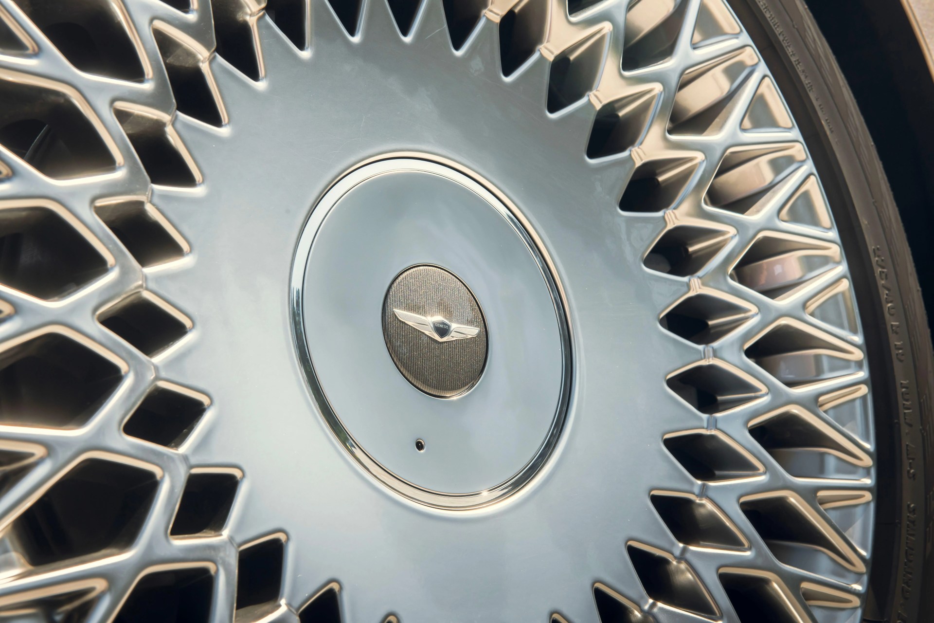 genesis g90 review
