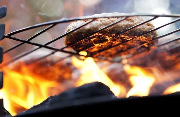 grilling tips sidebar gear patrol