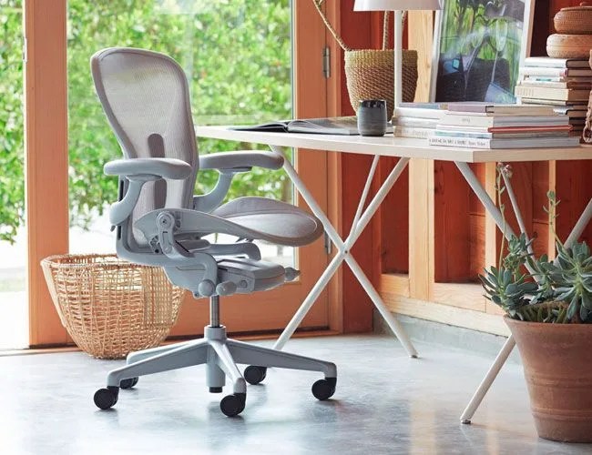 herman-miller-designs-gear-patrol-aeron-chair