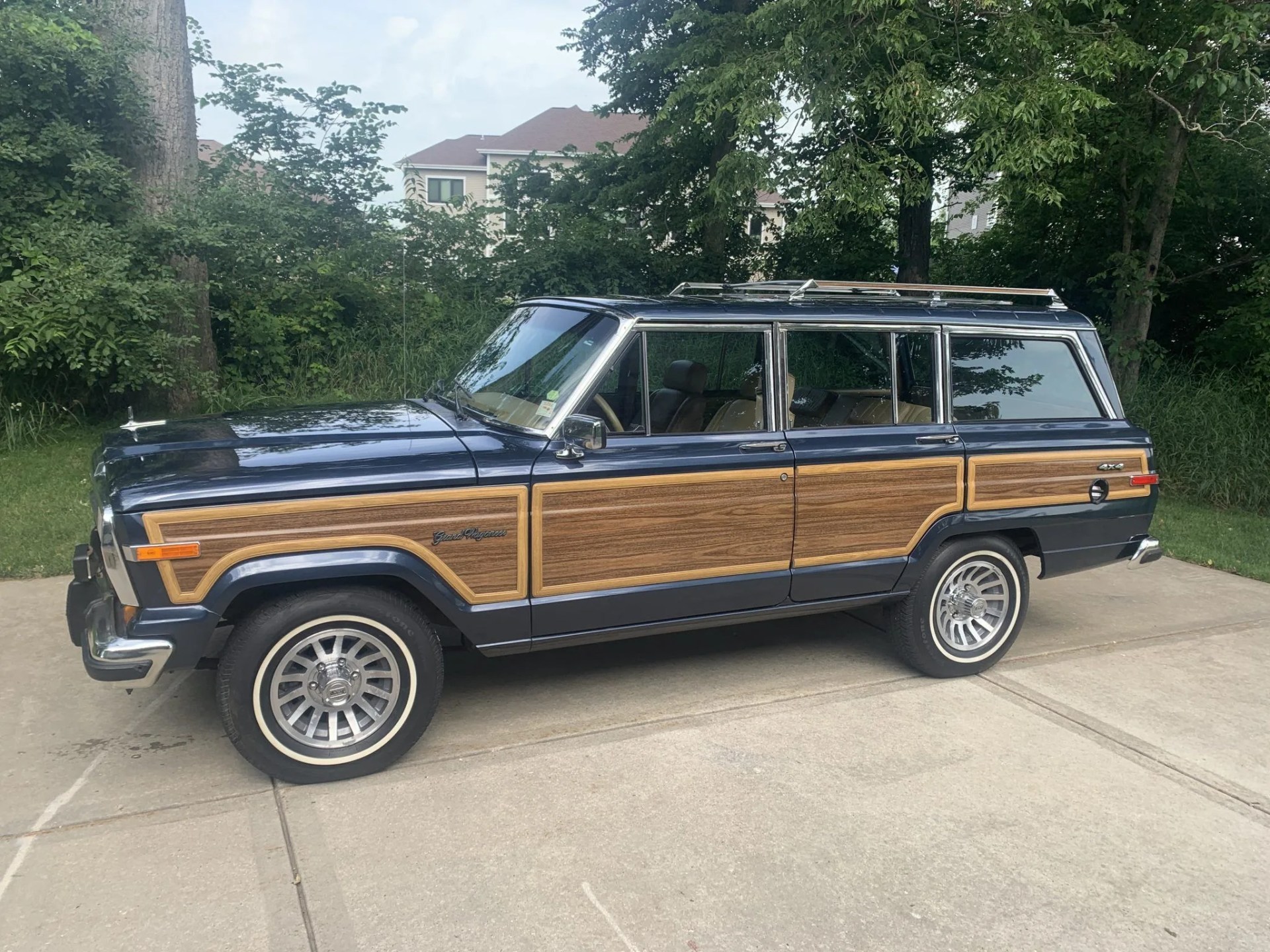 jeep grand wagoneer