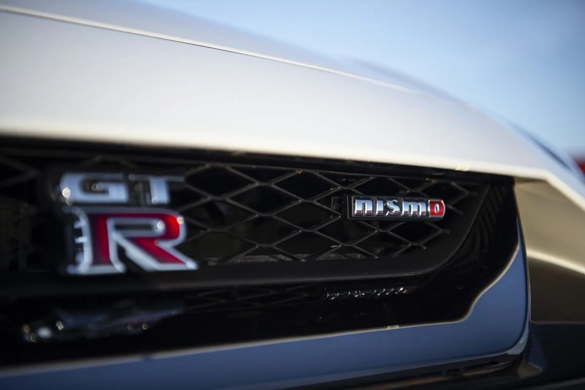 nissan gt r nismo logo