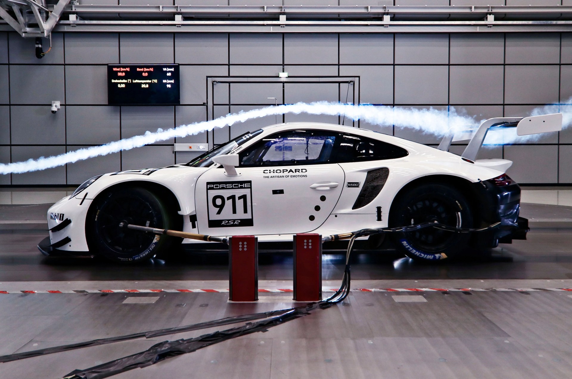 porsche 911 wind tunnel