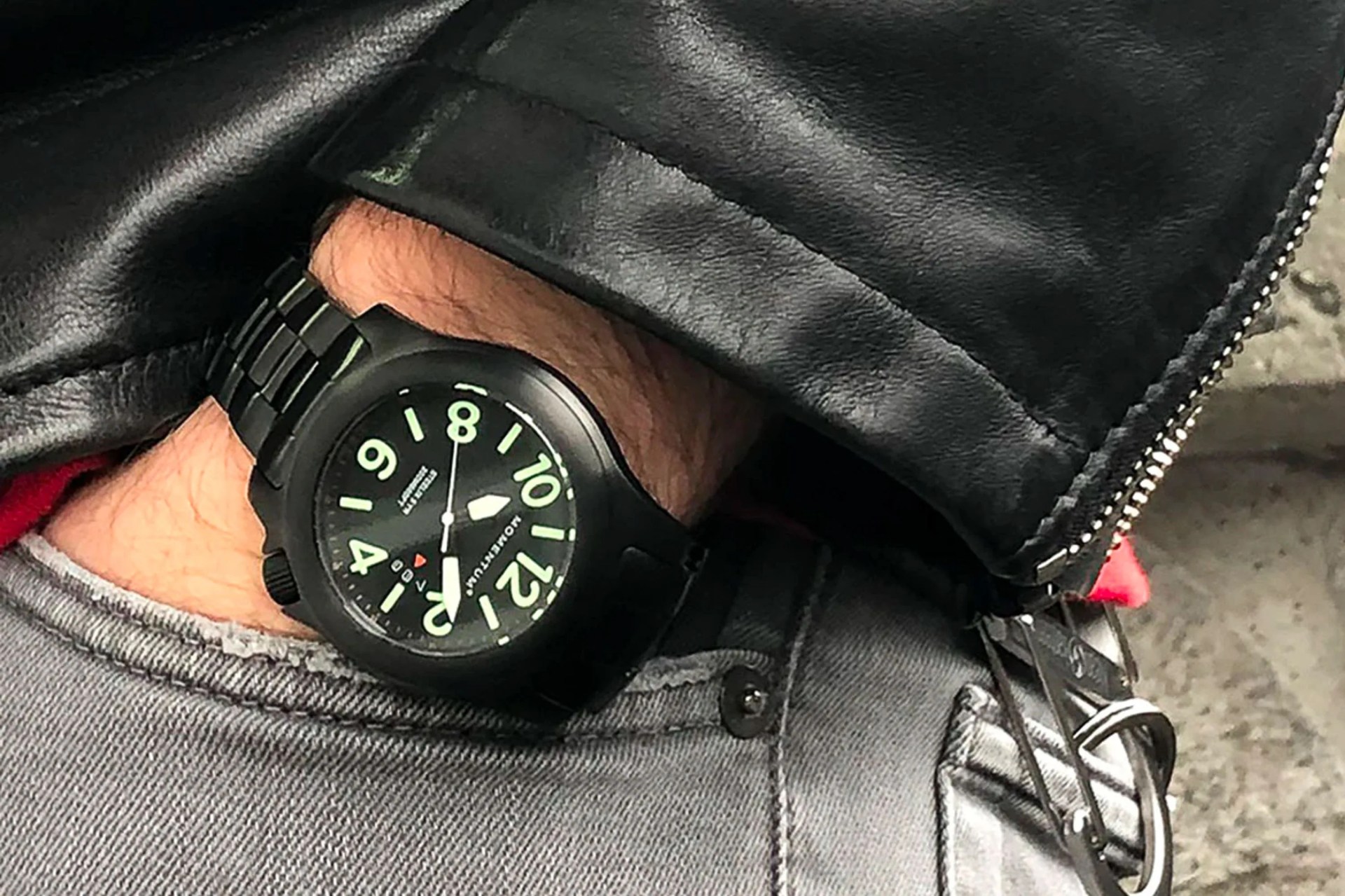 momentum steelix black ion watch lead