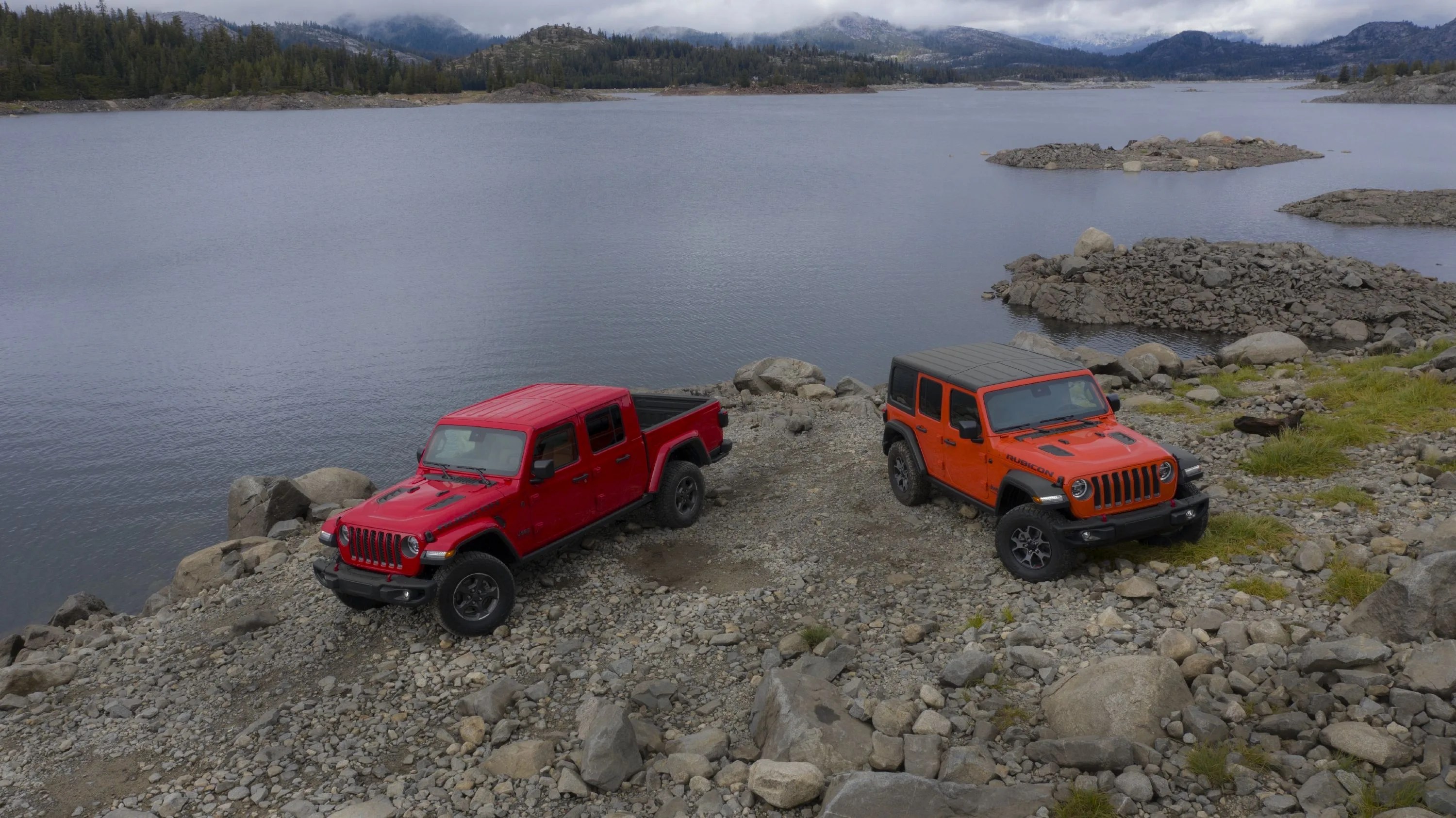 2021 jeep® gladiator rubicon left and 2021 jeep® wrangler rubicon right